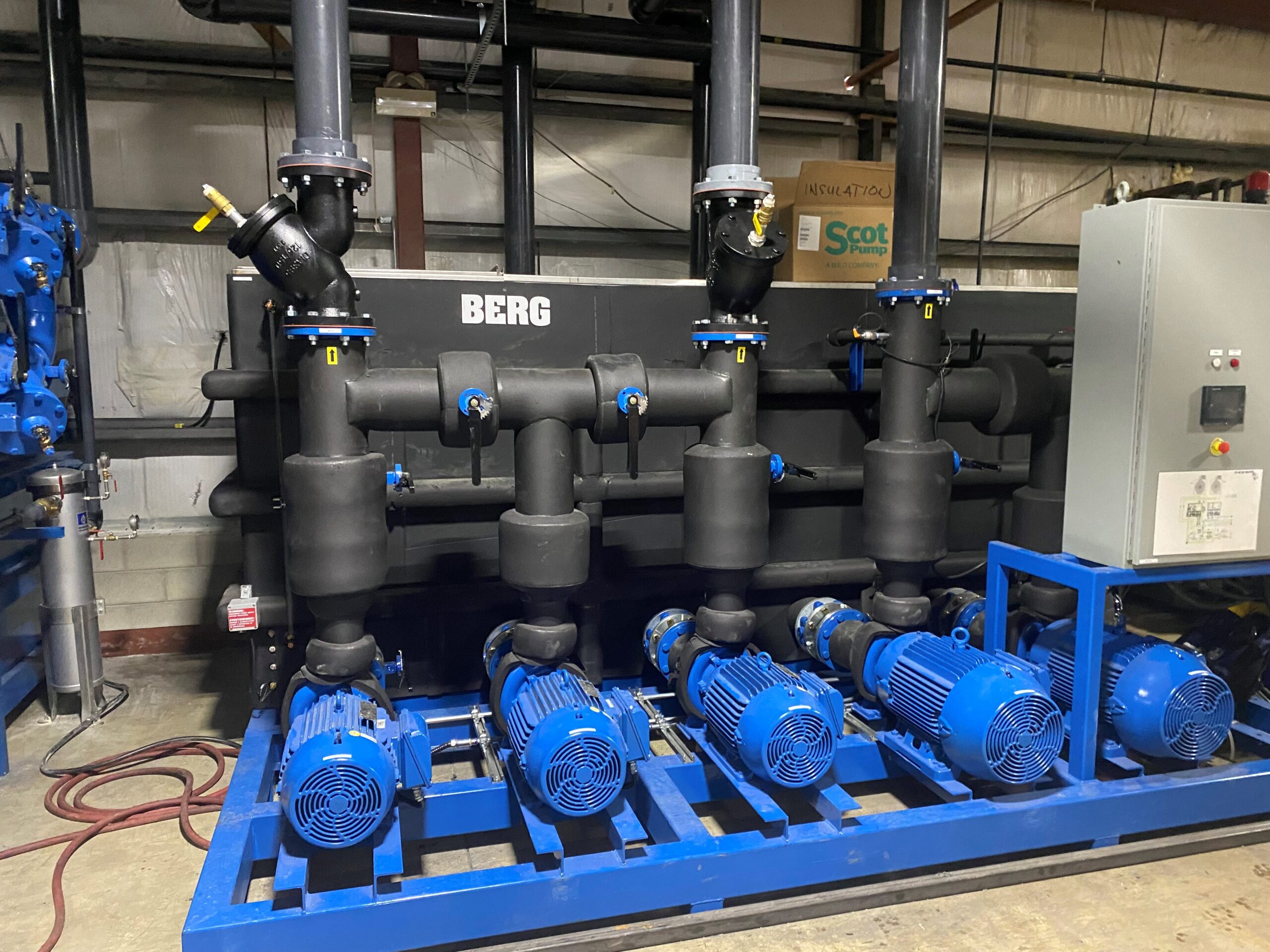 Chilled Insulated Water Tank with five
centrifugal pumps